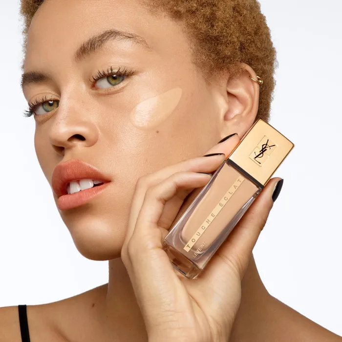 Ysl touche eclat b10 top